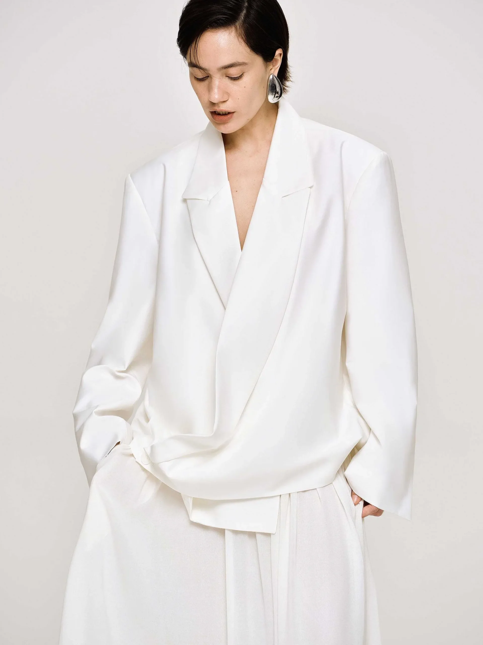Source Unknown Accessoires-Baia Boxy Wrap Blazer, Blanc