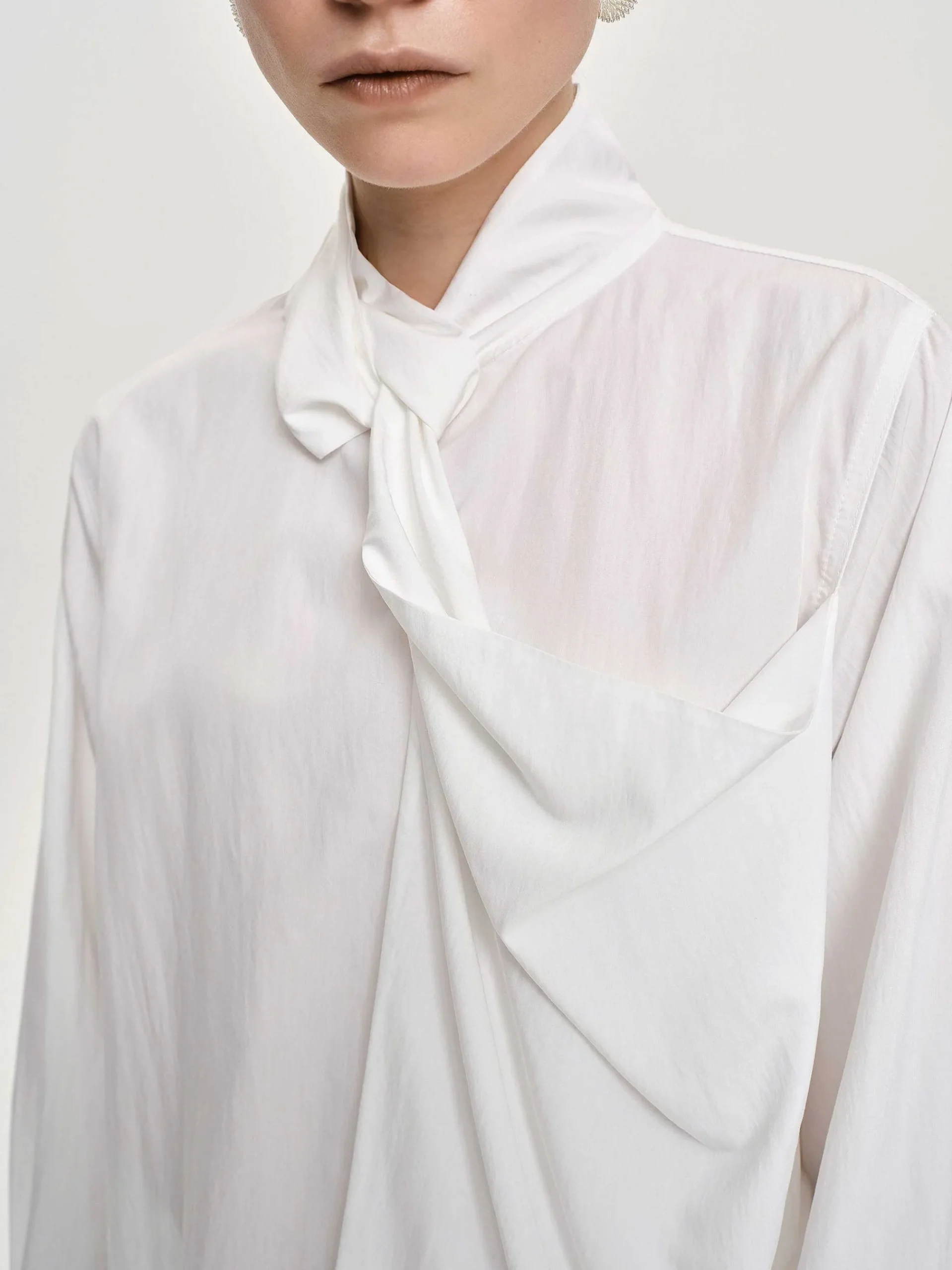 Source Unknown Hauts-Blouse Echarpe Torsadee Mesash, Blanc