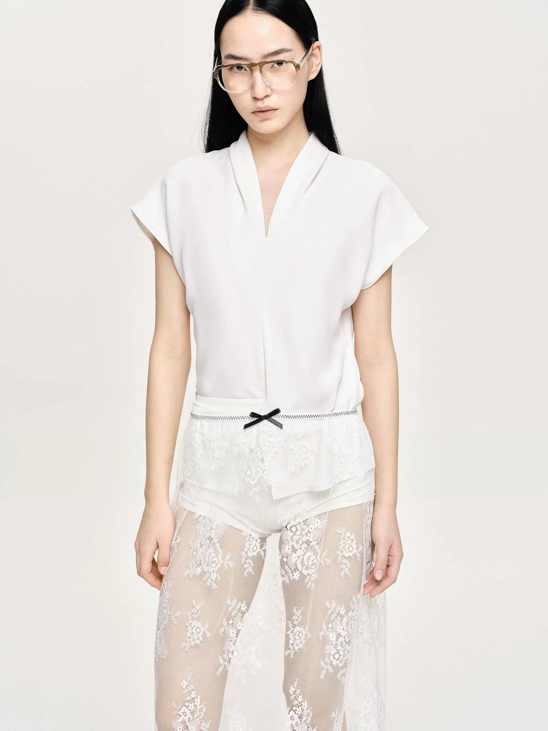 Source Unknown Hauts-Blouse En Crepe A Col En V, Blanc