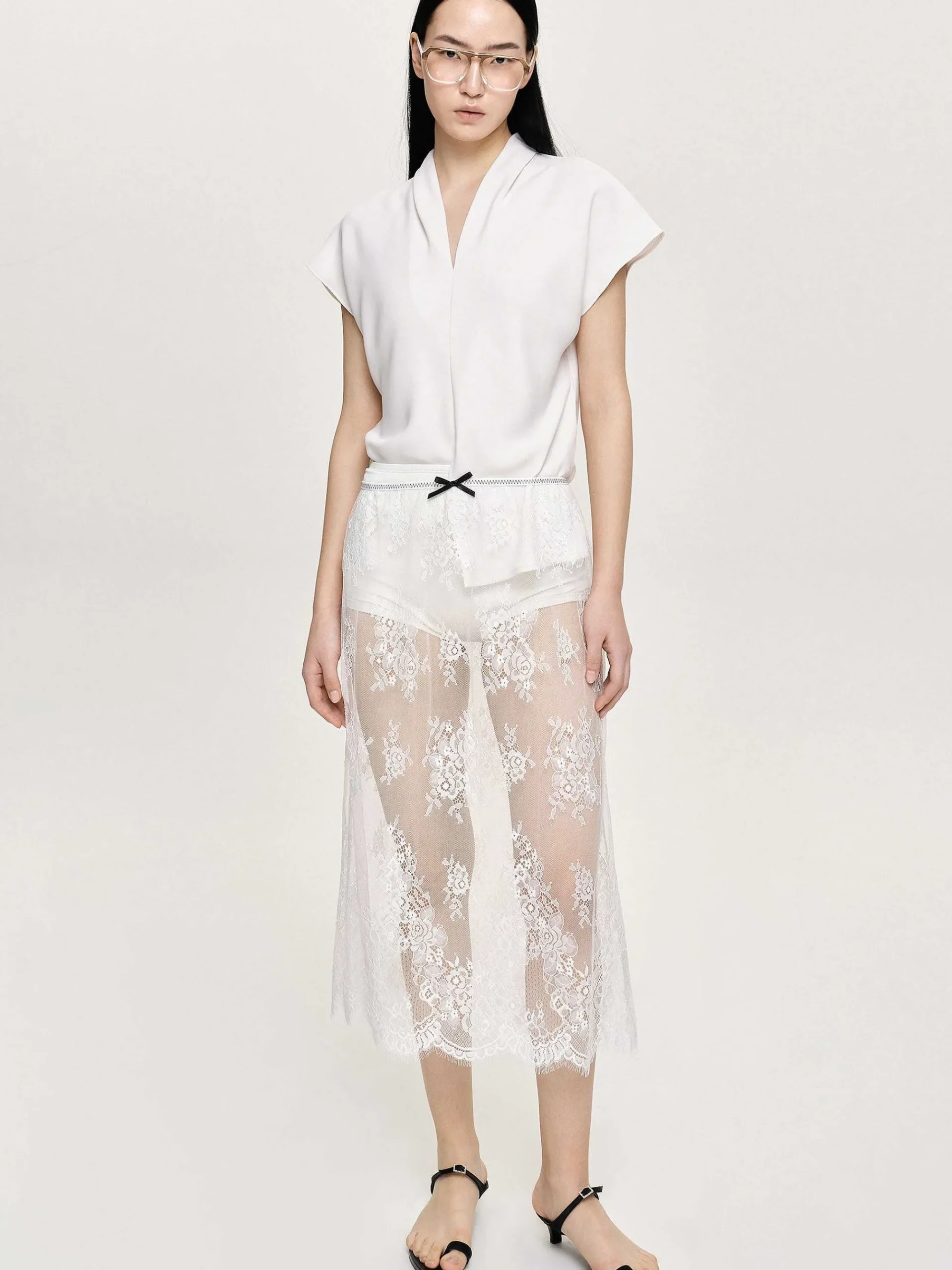 Source Unknown Hauts-Blouse En Crepe A Col En V, Blanc