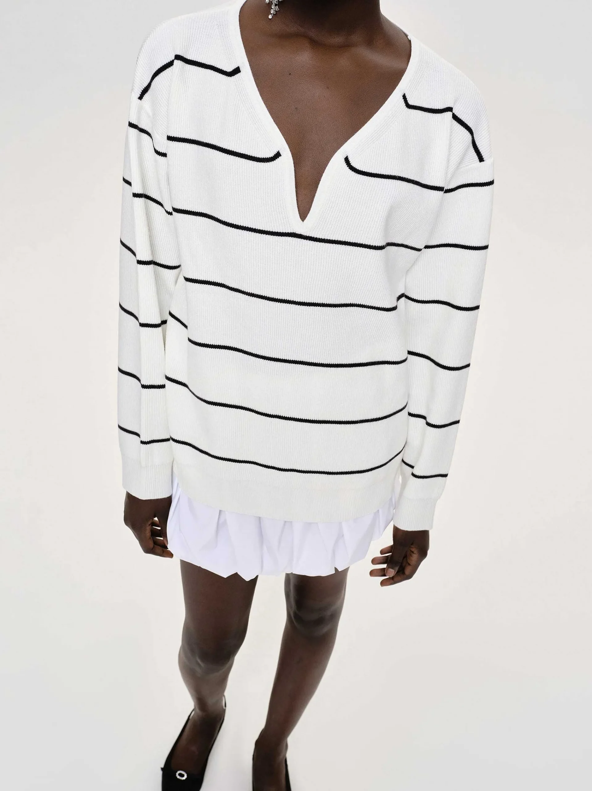 Source Unknown Vêtements-Pull Col V Profond, Rayures Blanches